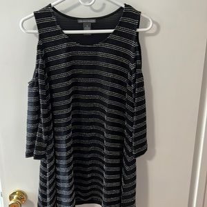 NWOT Women’s Chelsea & Theodore Black and Silver Striped Tunic - Size Medium